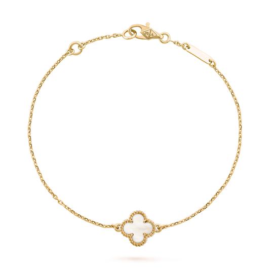 Minimal Gold Clover Bracelet for Women – Elegant Mother of Pearl Chain Bracelet